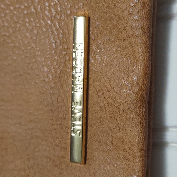 Steve Madden Tan Small Zip Up Make Up Holder Travel Size 5H X 7L - Picture 2 of 7